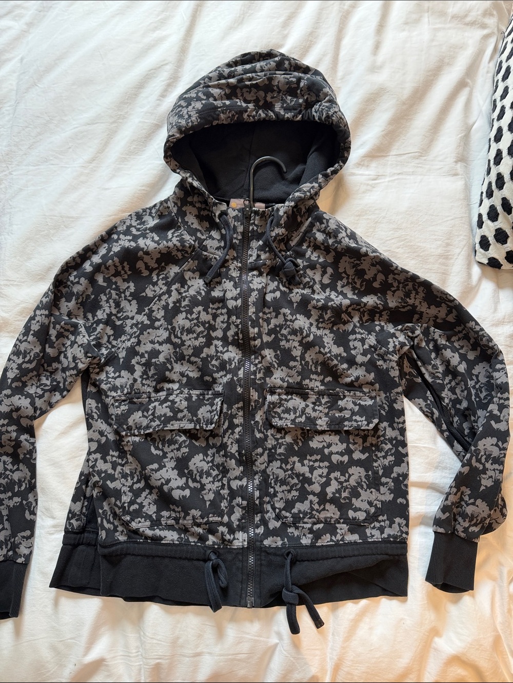 Zella Women’s Zip Up Black and Gray Size S